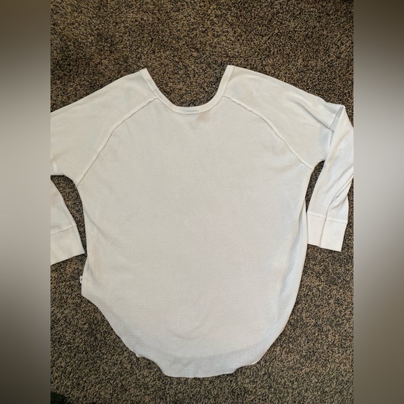 Aritzia Tna alder thermal long sleeve - Picture 3 of 4